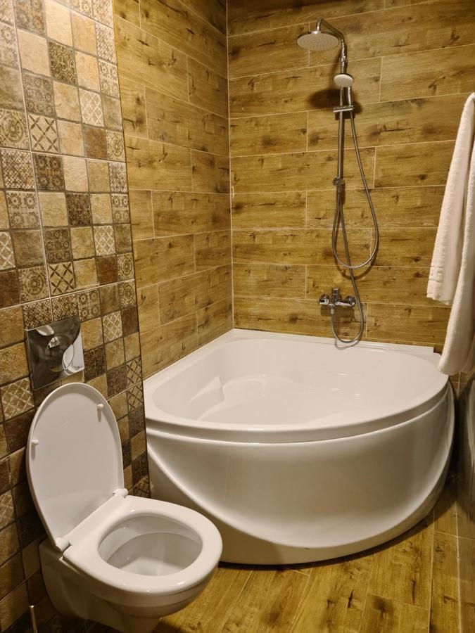Riverside Boutique Hotel 알마티 외부 사진